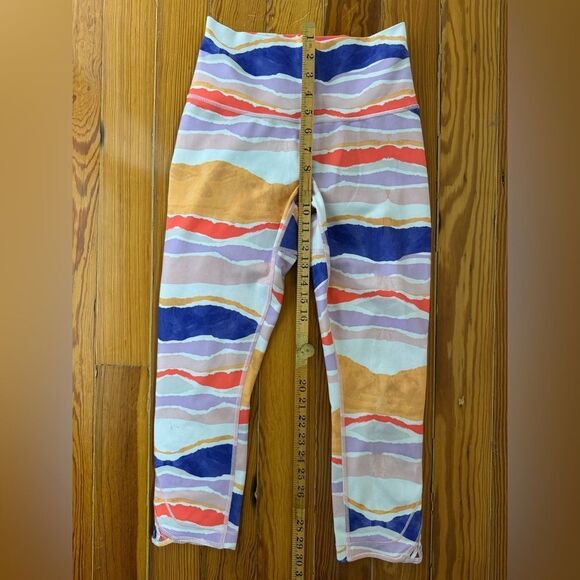 Lululemon True Self Crop Bleacher Stripe White Iris Flower Leggings - Picture 4 of 8